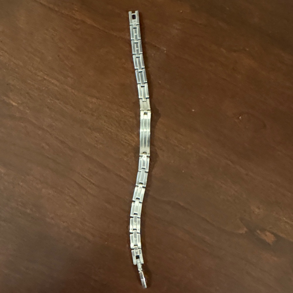 Citizens Women’s Stainless Steel Bracelet (missing 1 stone) vintage - Picture 4 of 7